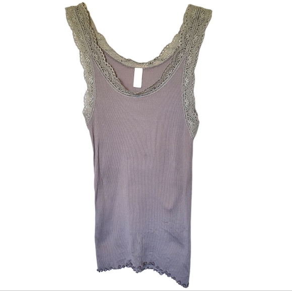 Banana Republic Tops - Banana Republic Ribbed Lace Cami